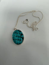 Load image into Gallery viewer, Hálsmen Roð 8x13mm
