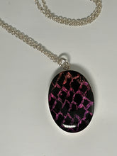 Load image into Gallery viewer, Hálsmen Roð 8x13mm
