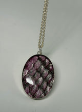 Load image into Gallery viewer, Hálsmen Roð 8x13mm
